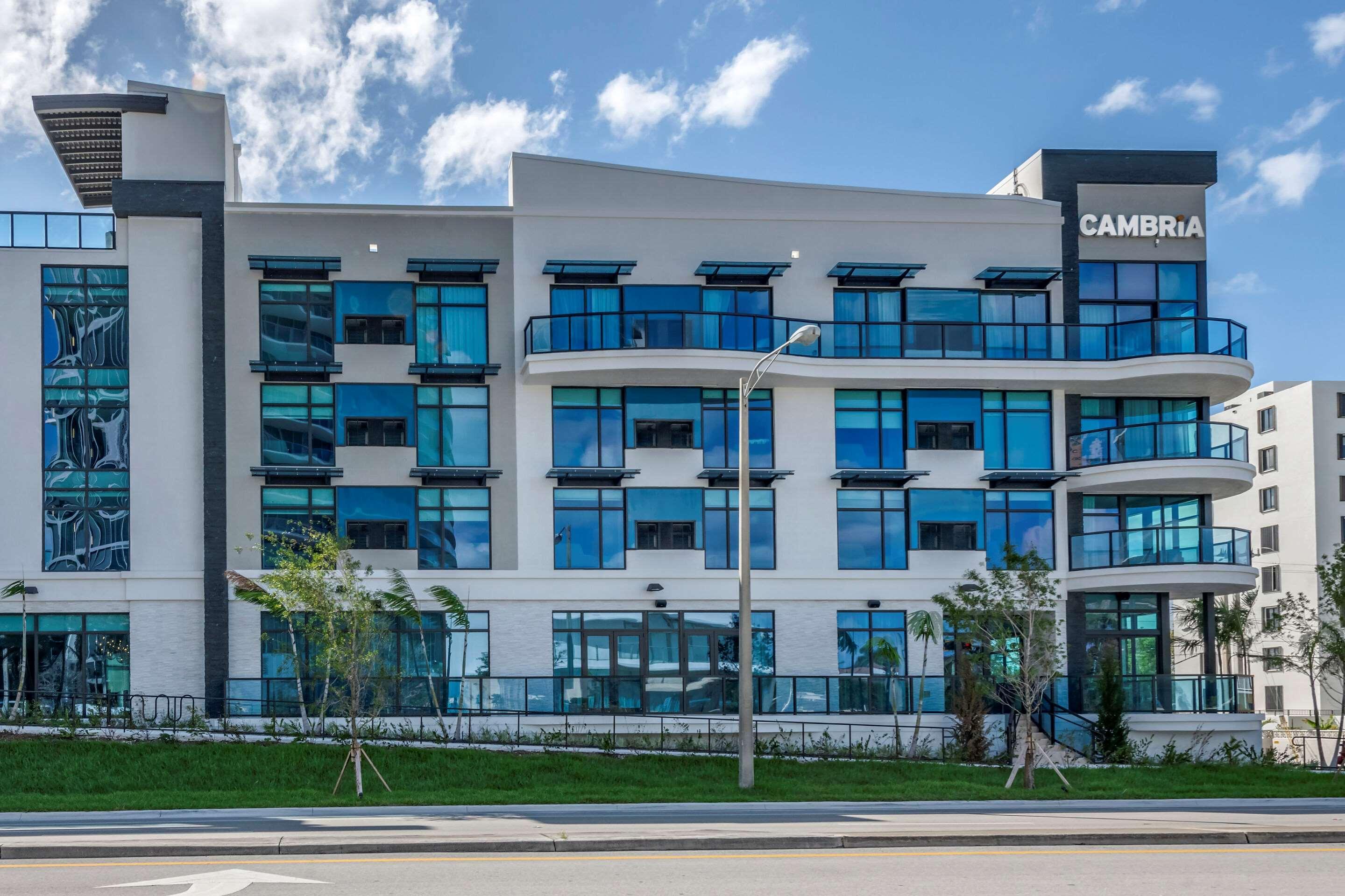 Cambria Hotel Fort Lauderdale Beach Exterior photo