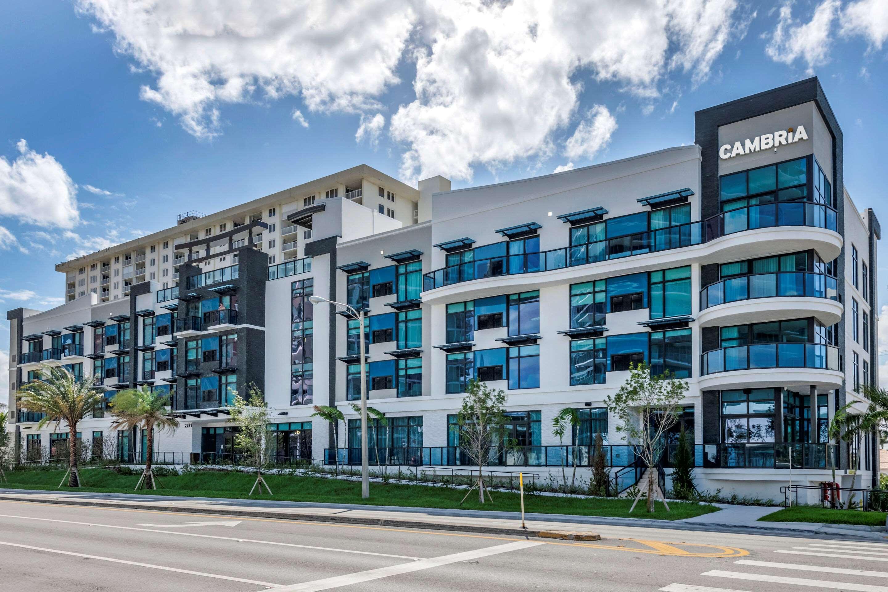 Cambria Hotel Fort Lauderdale Beach Exterior photo